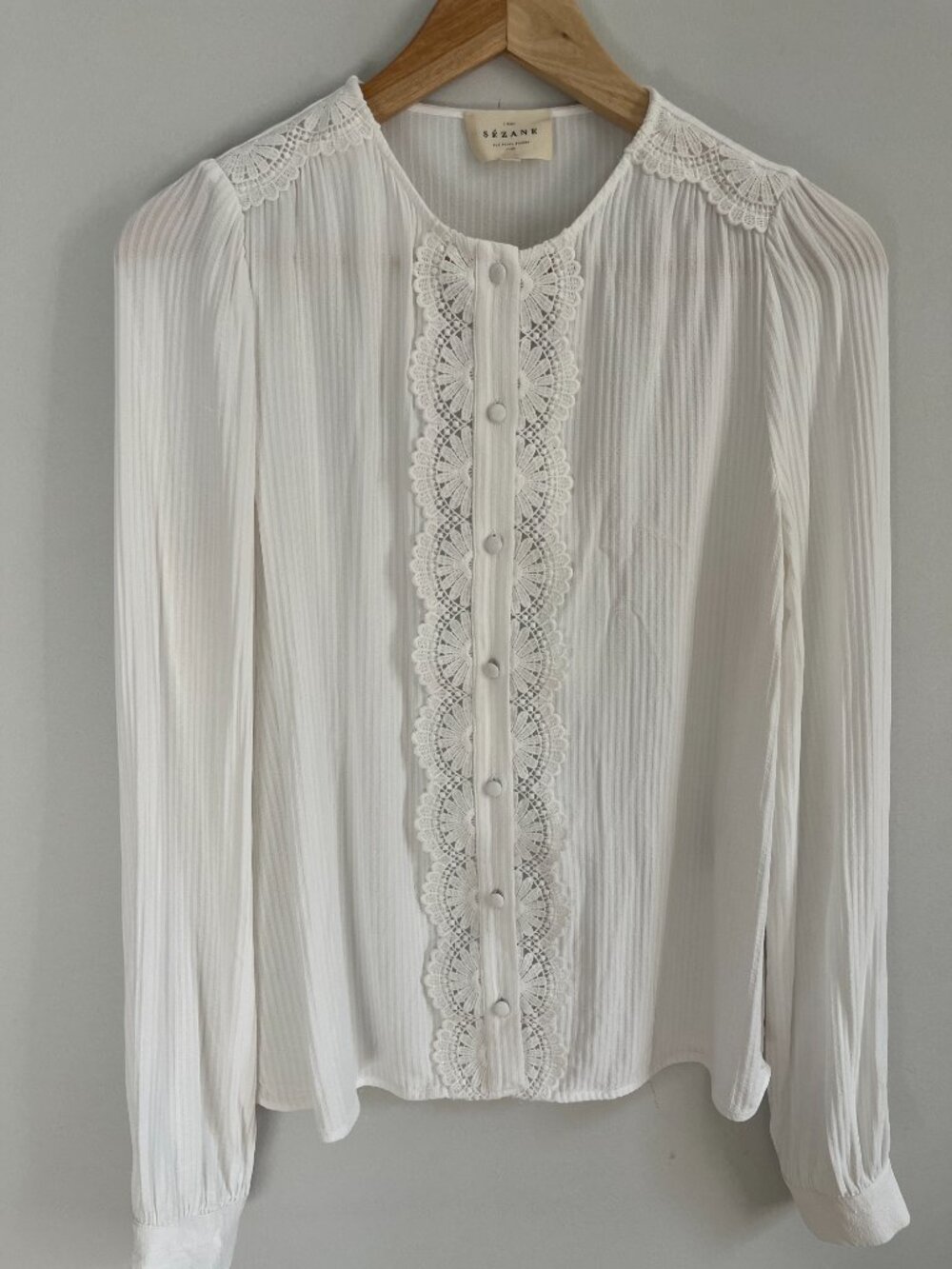 Sézane White Lace Trim Button Front Blouse Romantic French Parisian Size 36 (4)